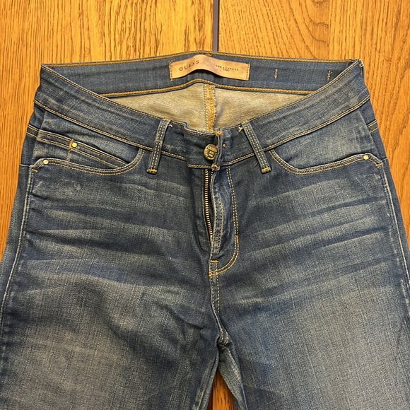 Guess Skinny Jeans - Picture 2 of 4